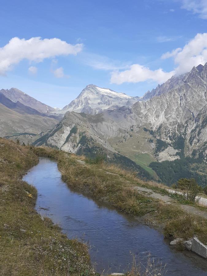 Appartamento Signorile Con Giardino Aosta Dış mekan fotoğraf