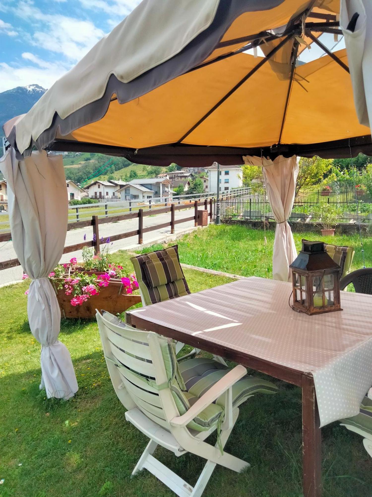 Appartamento Signorile Con Giardino Aosta Dış mekan fotoğraf